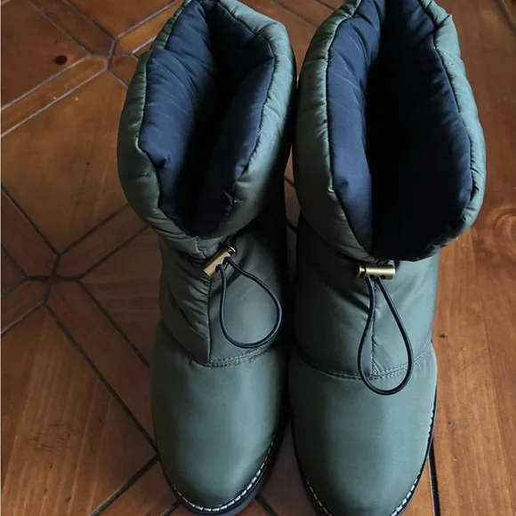 J. Crew heavy quilted water repellent booties - Picture 8 of 9